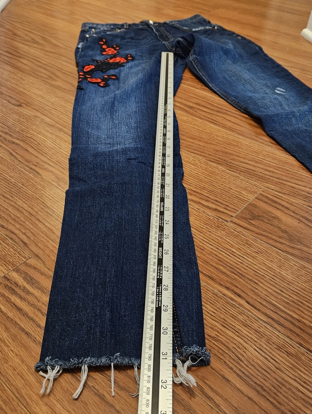 Jeans - Picture 7 of 11